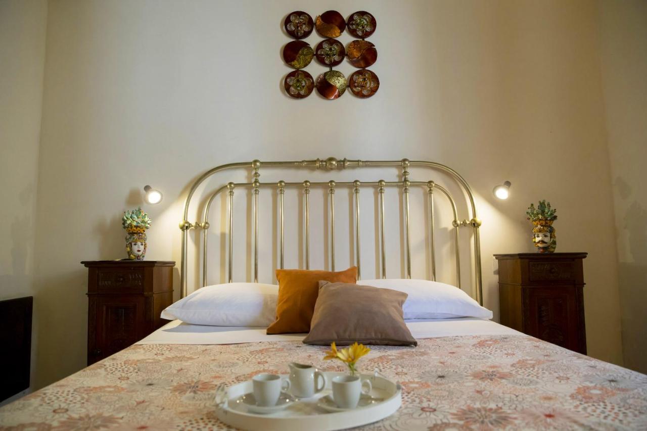 Deluxe Double or Twin Room,1235708156:JPEG